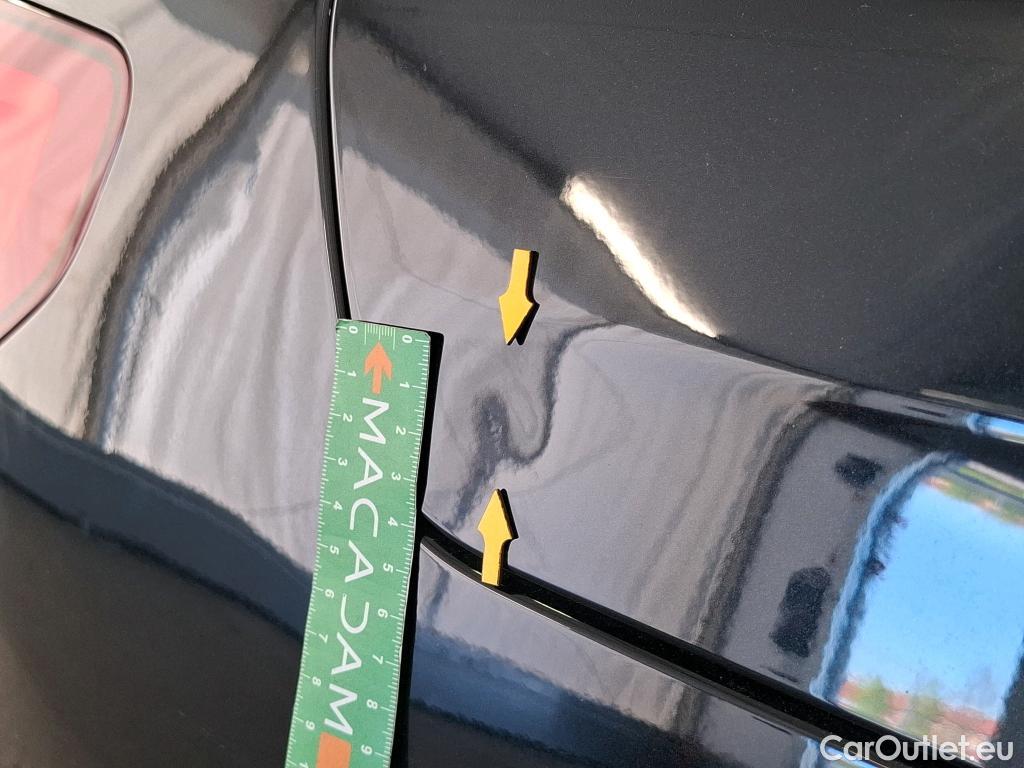  Bmw  Serie 1 BMW Série 1  2019  5P  Berline 15 116D DKG7 Business Design #99