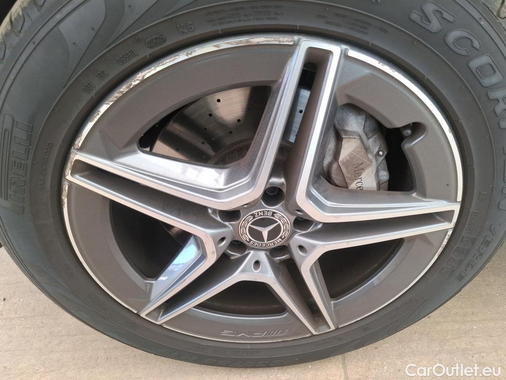  Mercedes  G-Klasee MERCEDES-BENZ GLC Coupe / 2019 / 5P / Coupé GLC 300 e AMG Line 4Matic #37