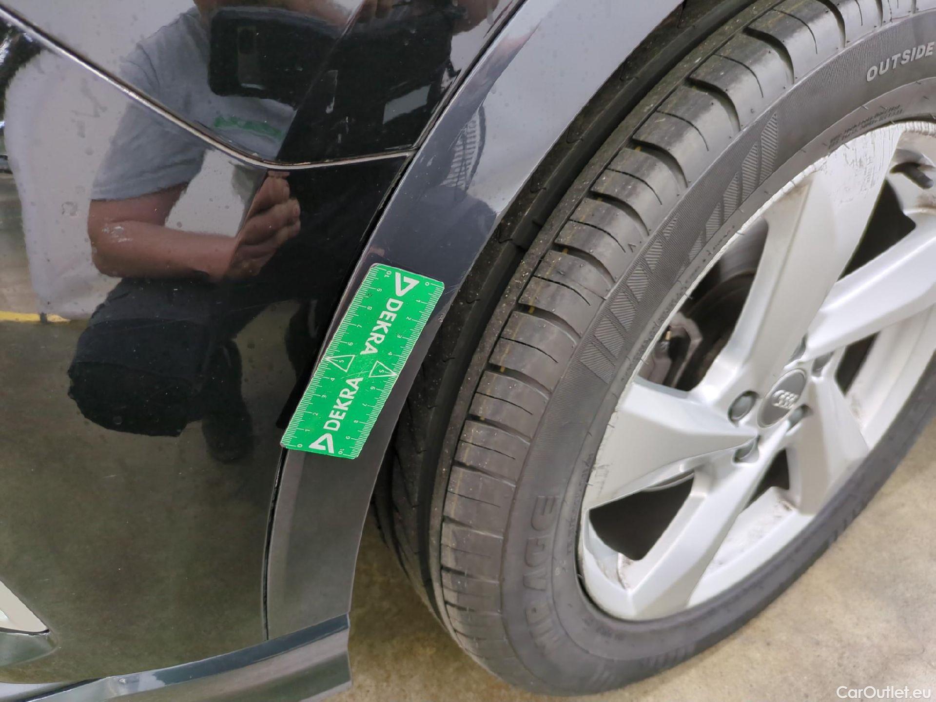  Audi  Q3  35 TDI Design luxe 2.0 TDI 150CV BVA7 E6dT #48