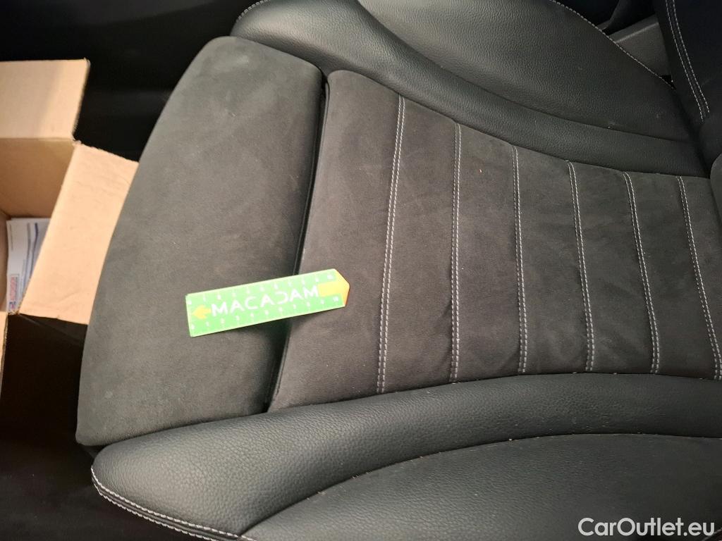  Mercedes  G-Klasee MERCEDES-BENZ GLC Coupe / 2019 / 5P / Coupé 2.0 GLC 300 DE AMG LINE 4MATIC #29