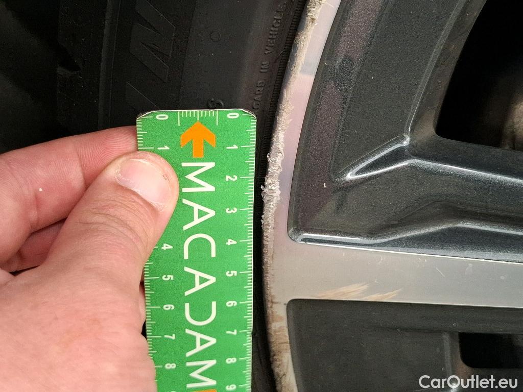  Bmw  Serie 1 BMW Série 1  2019  5P  Berline 15 116D DKG7 Business Design #60