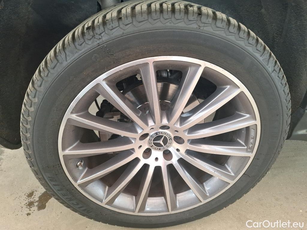  Mercedes  G-Klasee MERCEDES-BENZ GLC Coupe / 2019 / 5P / Coupé 2.0 GLC 300 DE AMG LINE 4MATIC #8