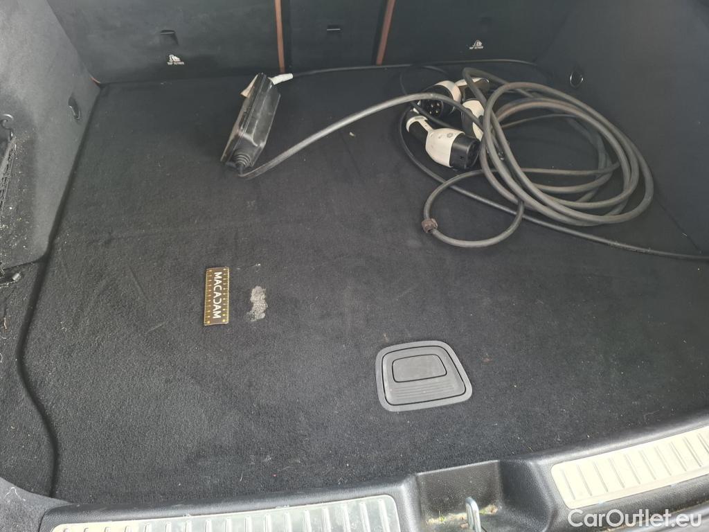  Mercedes  G-Klasee MERCEDES-BENZ GLC Coupe / 2019 / 5P / Coupé GLC 300 e AMG Line 4Matic #56