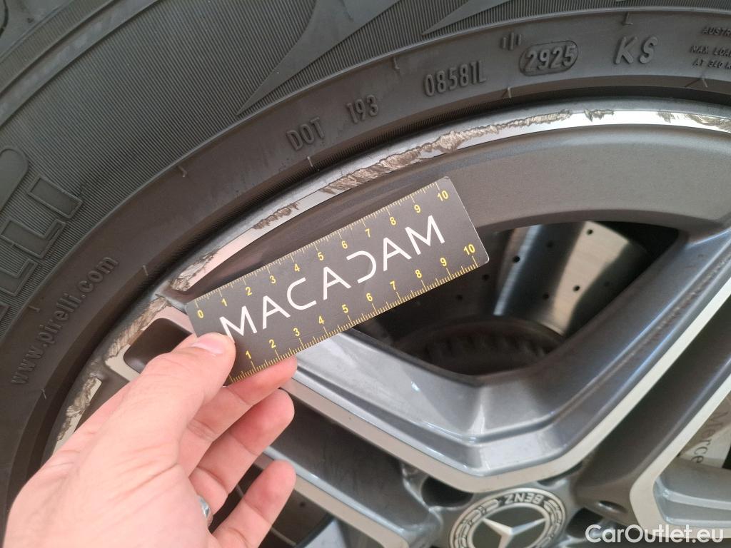  Mercedes  G-Klasee MERCEDES-BENZ GLC Coupe / 2019 / 5P / Coupé GLC 300 e AMG Line 4Matic #39