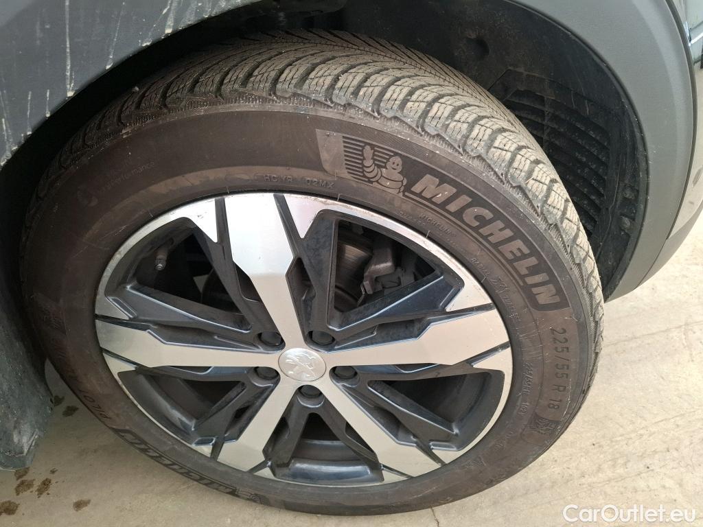  Peugeot  3008  Allure Business 1.5 HDi 130CV BVA8 E6d #40