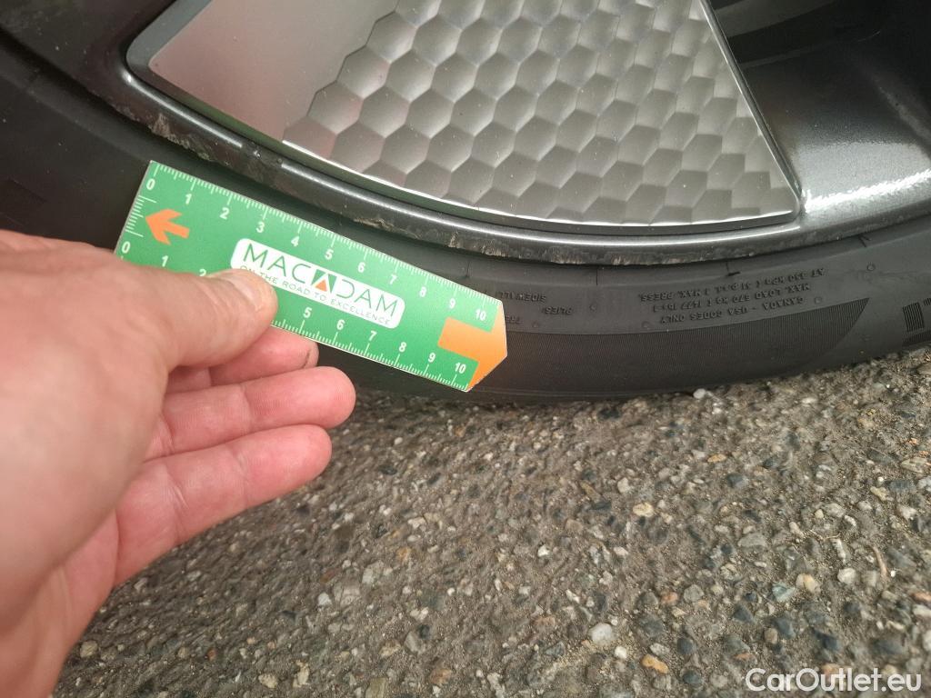  Hyundai   Ioniq Ioniq Business Hybrid 1.6 GDI 140CV BVA6 E6dT #26