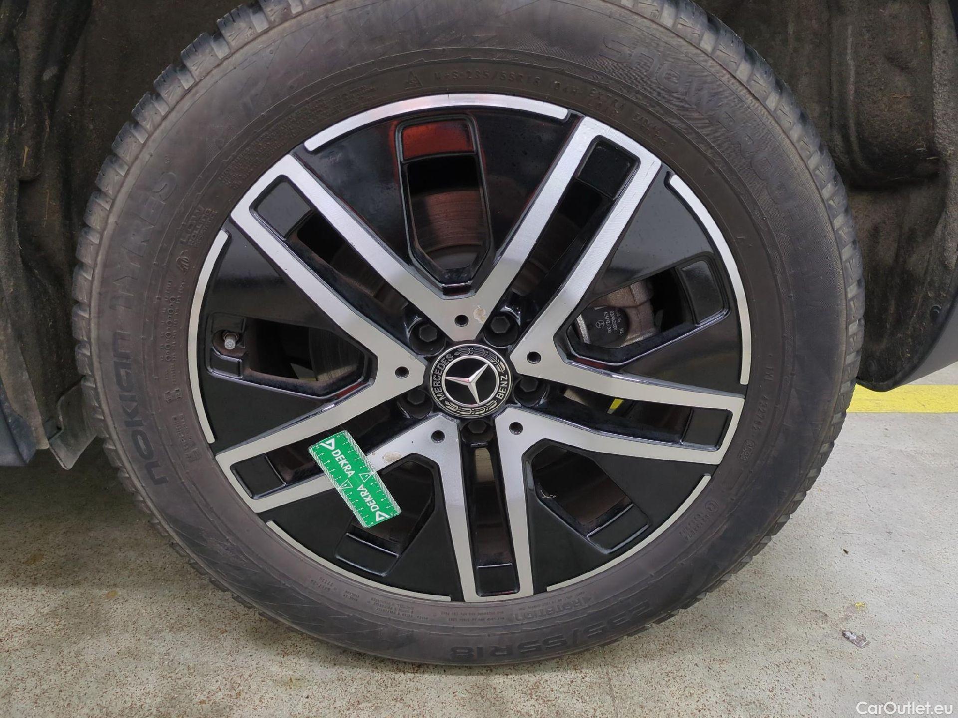  Mercedes  GLA MERCEDES-BENZ  / 2020 / 5P / SUV  250 e PROGRESSIVE LINE DCT #16