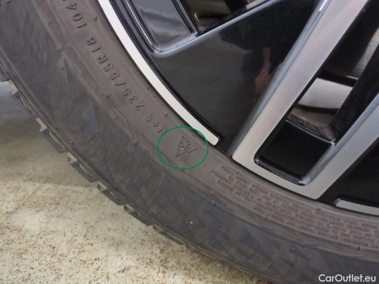  Mercedes  GLA MERCEDES-BENZ  / 2020 / 5P / SUV  250 e PROGRESSIVE LINE DCT #3