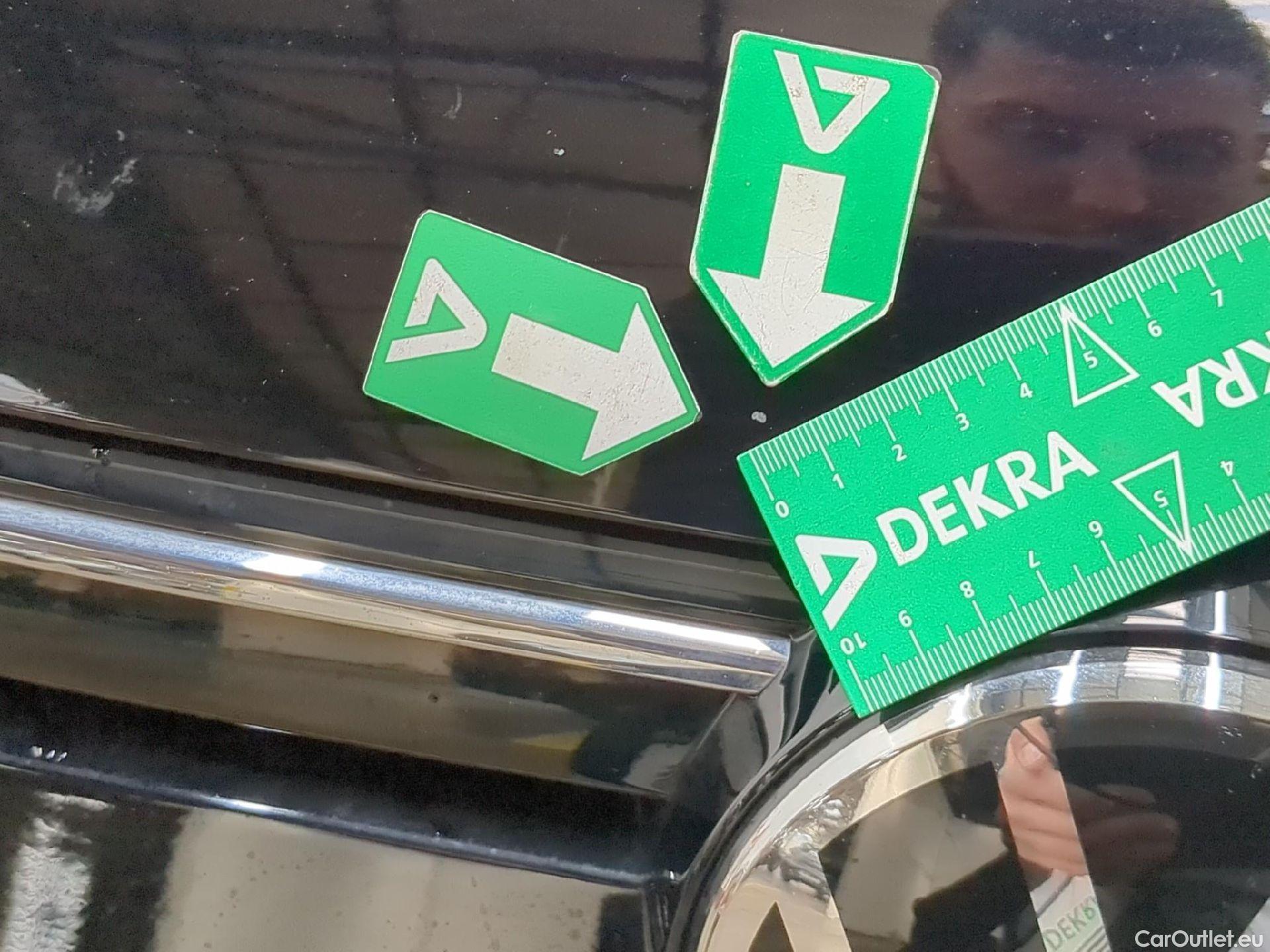  Volkswagen  Golf  / 2020 / 5P / Berline 2.0 TDI SCR 115 DSG7 LIFE BUSINESS #8