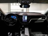  Volvo  XC60 VOLVO  / 2021 / 5P / SUV B4 D AWD AUTOMATICO ULTIMATE DARK #3