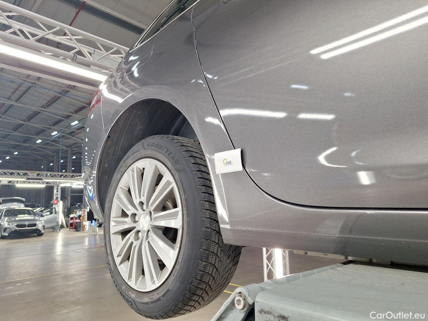  Peugeot  308 Peugeot,  SW FL'17, Peugeot  SW 1.5 BlueHDi 130 S&S EAT8 Allure 5d #85