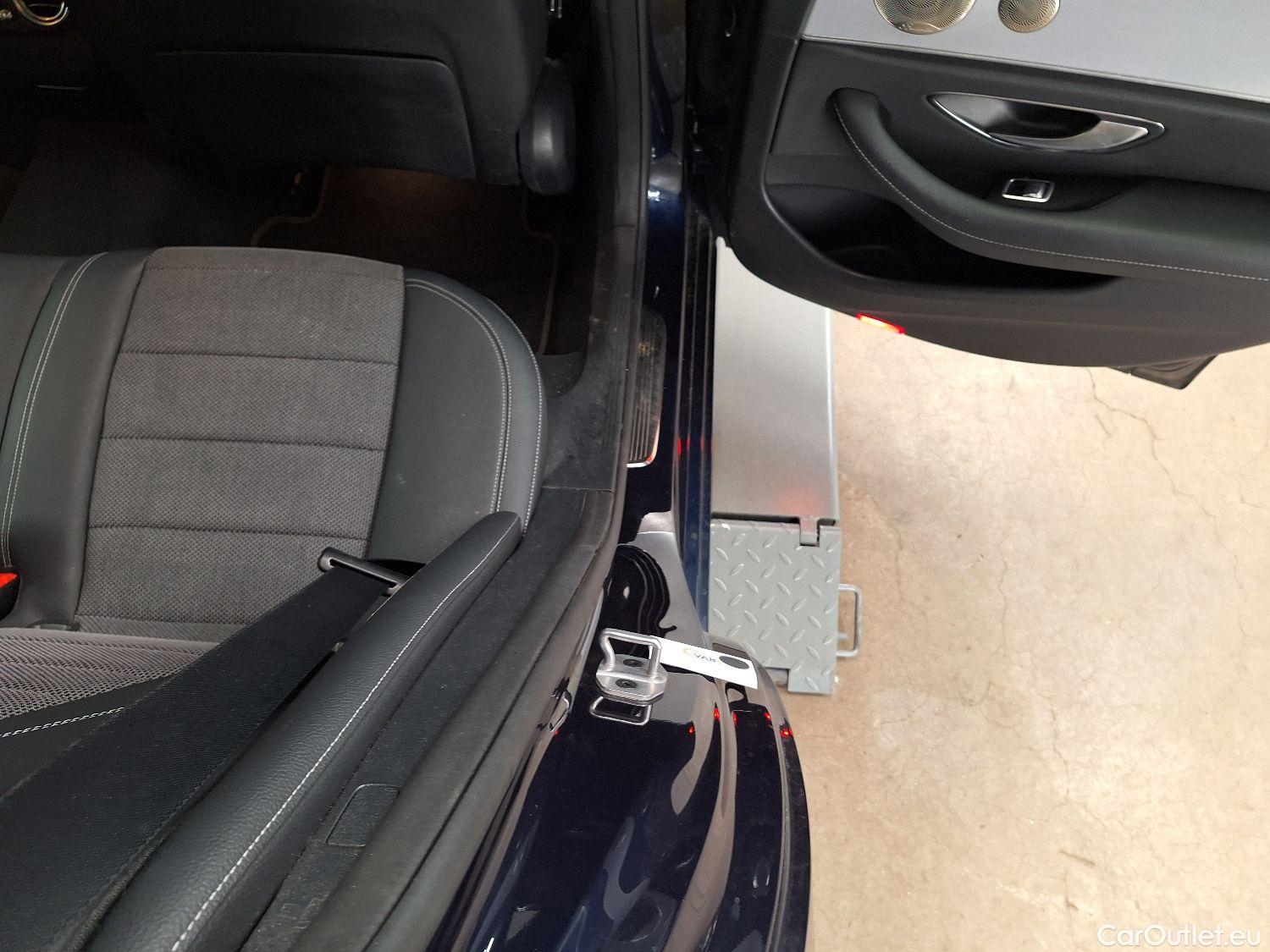  Mercedes  E-Klasse Mercedes, E-Class Break FL'20, Mercedes-Benz  Break E 220d 5d #48