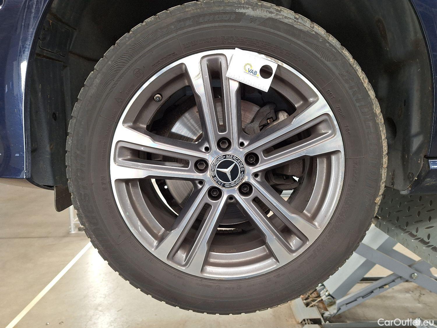  Mercedes  E-Klasse Mercedes, E-Class Break FL'20, Mercedes-Benz  Break E 220d 5d #24