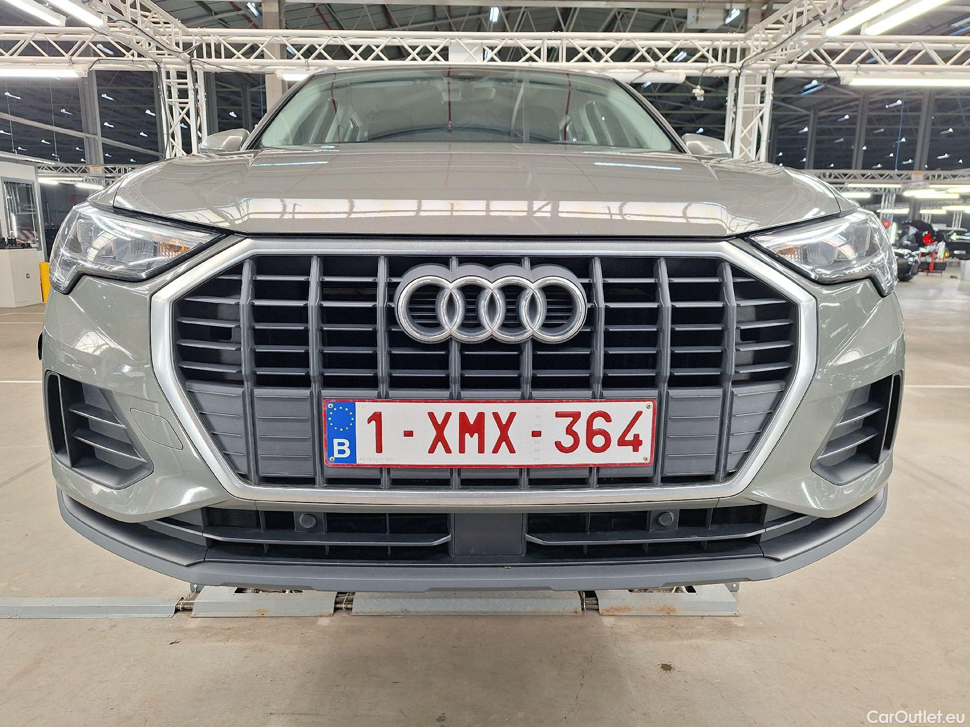  Audi  Q3 Audi,  '18, Audi  35 TDI S Tronic Business Edition 5d #1