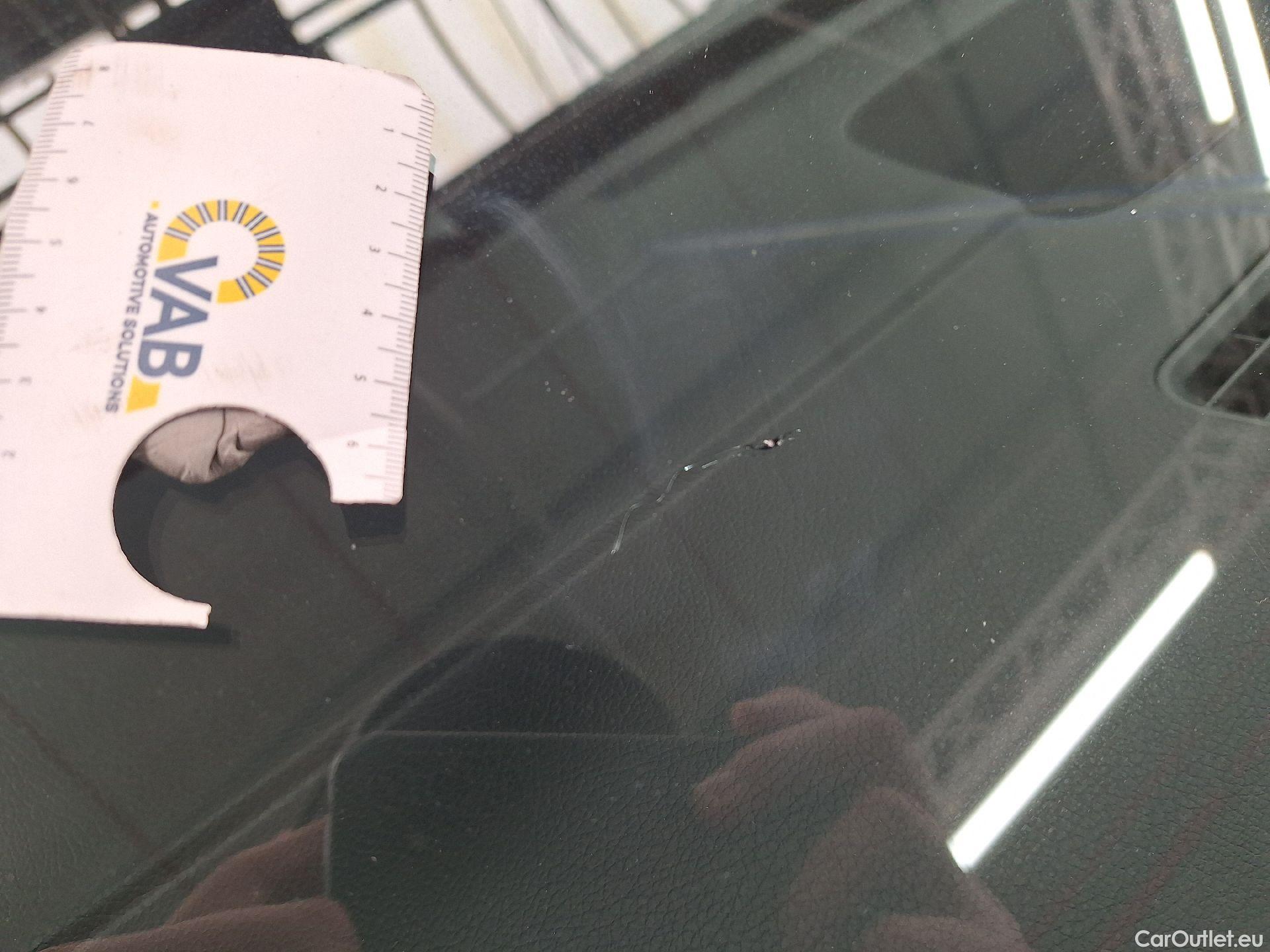  Mercedes  GLA Mercedes,  '20, Mercedes-Benz   200 d Business Solution 5d #18