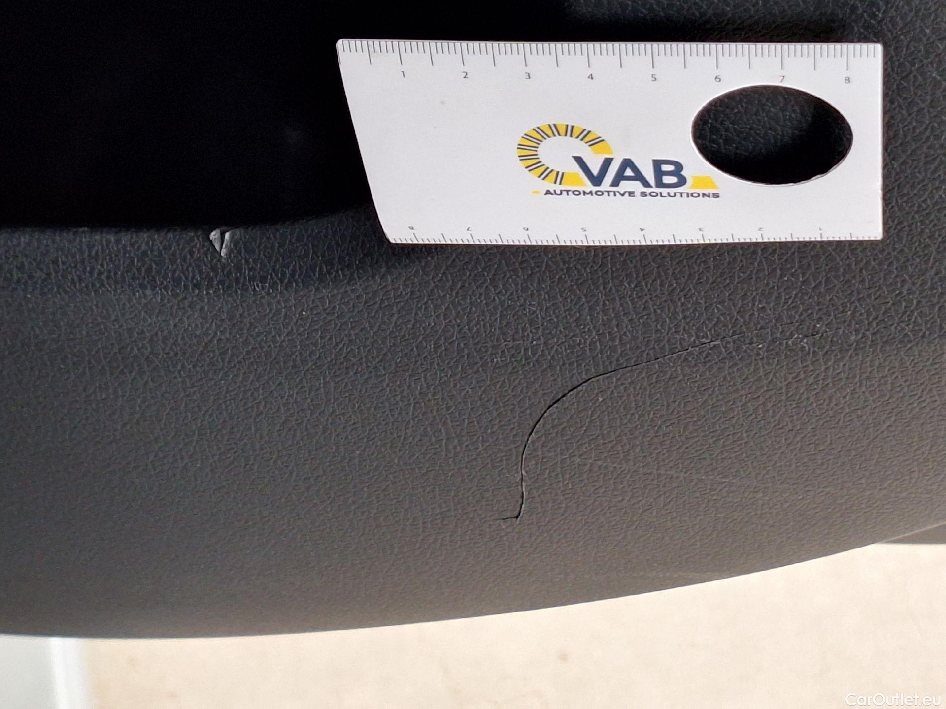  Mercedes  B-Klasse Mercedes, B-Class '18, Mercedes-Benz  B 180 Business Solution 5d #39