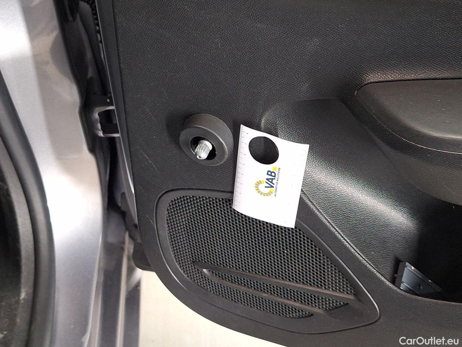  Opel  Corsa Opel,  '19, Opel  1.5 Turbo D 75kW S/S Edition 5d #37