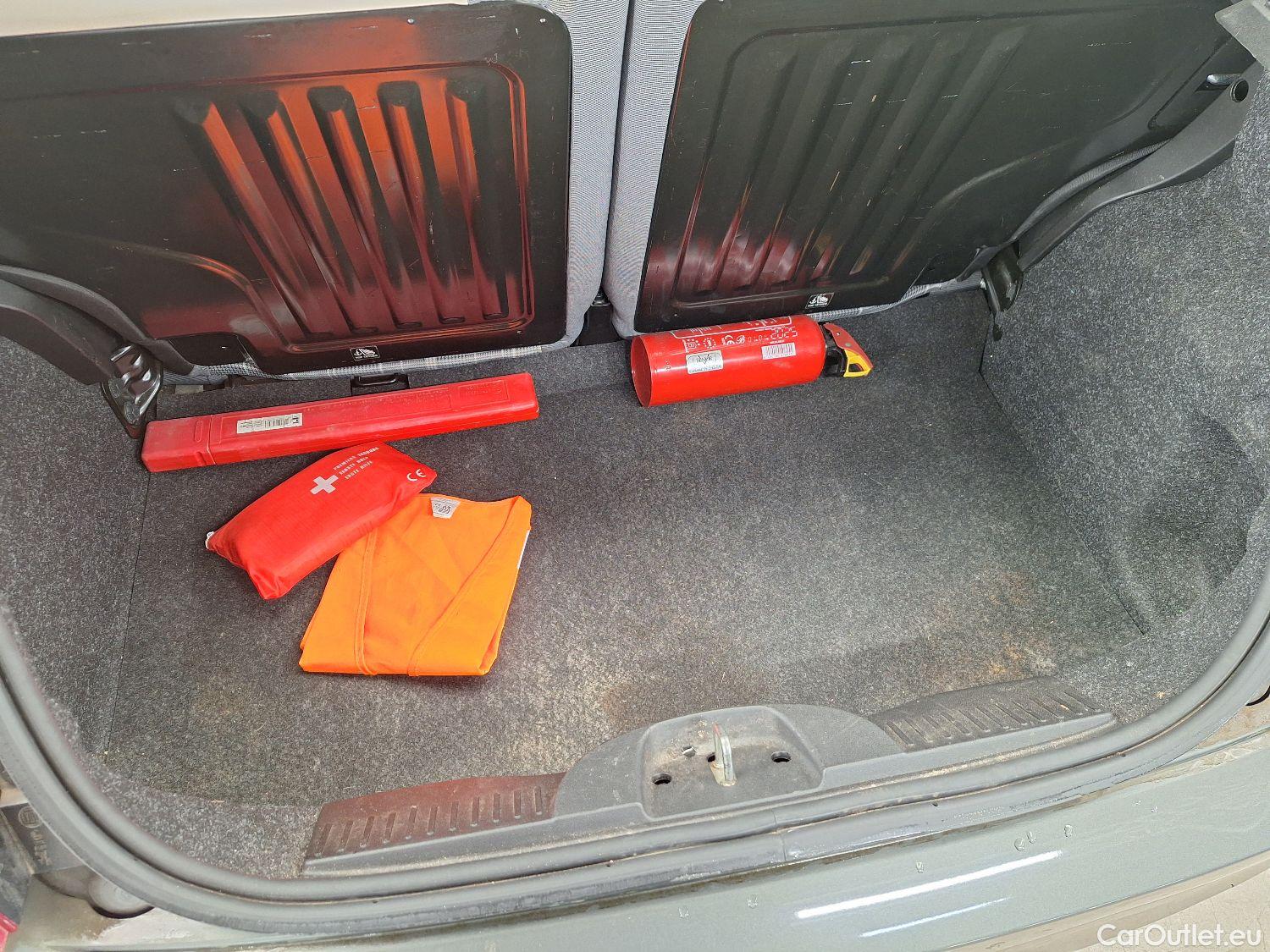  Fiat  500 Fiat,  '15, Fiat  1.0 Hybrid 70 Lounge 3d #54