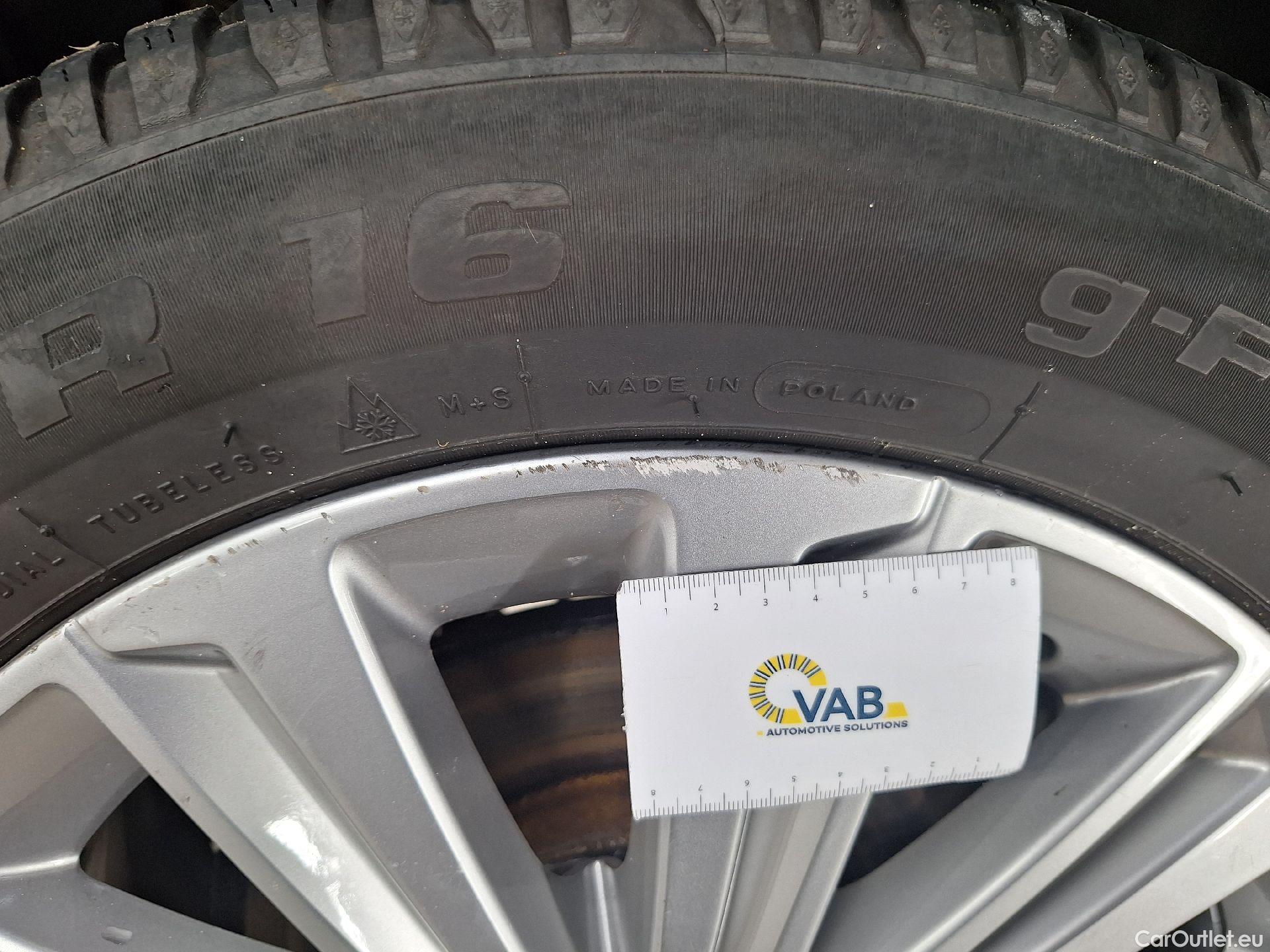  Peugeot  308 Peugeot,  SW FL'17, Peugeot  SW 1.5 BlueHDi 130 S&S EAT8 Allure 5d #24