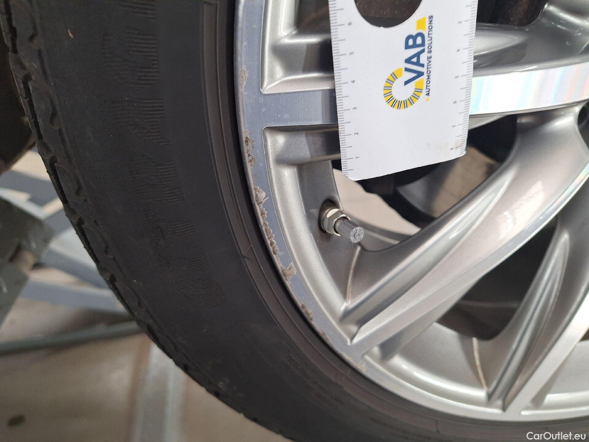  Bmw  Serie 5 BMW, 5-serie To FL'20, BMW 5 Reeks Touring 520d Aut. (120 kW) 5d #26