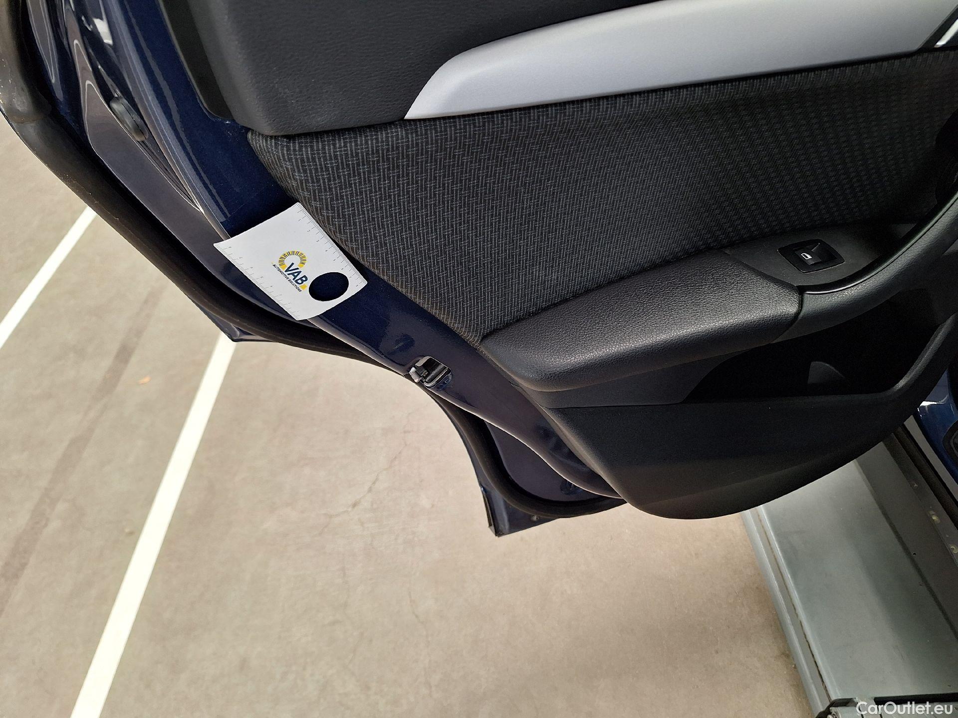  Bmw  X1 BMW,  FL'19, BMW  sDrive16dA (85 kW) 5d #4