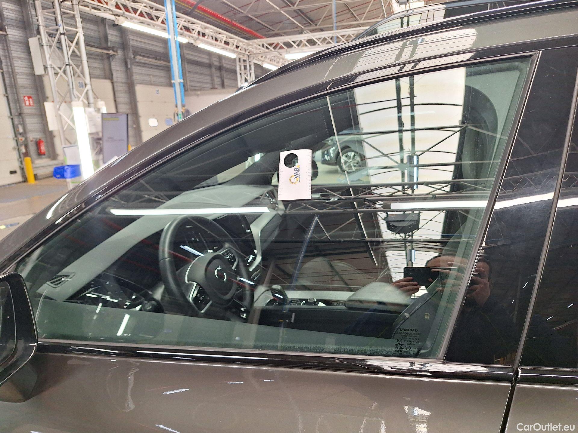  Volvo  XC60 Volvo,  FL'21, Volvo  B4 D Geartronic R-Design 5d #5