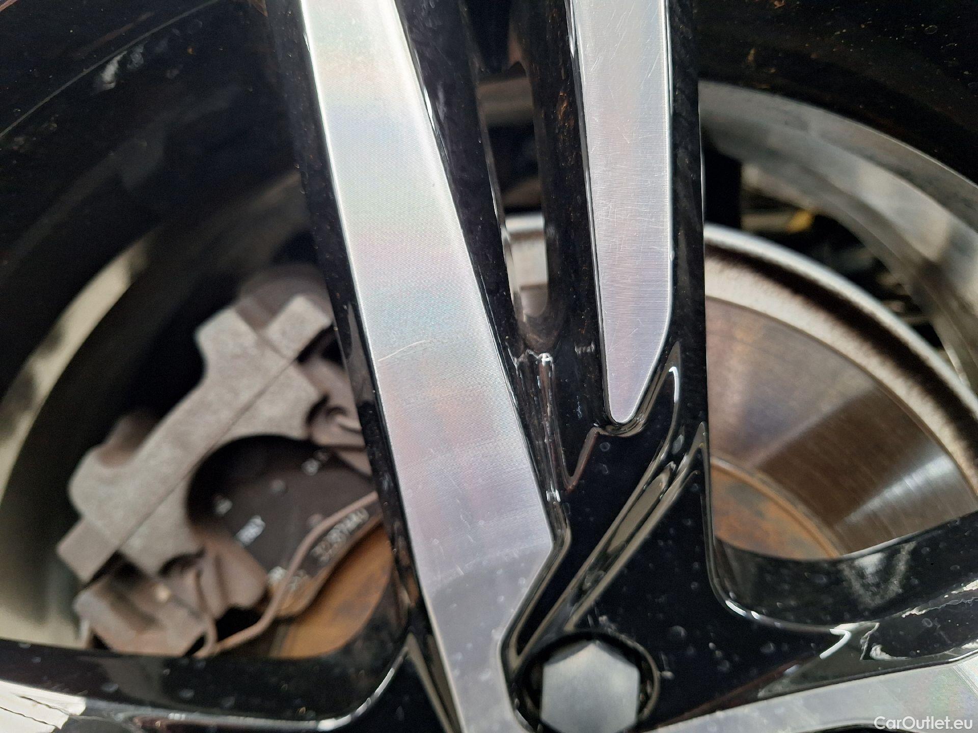  Volvo  XC60 Volvo,  FL'21, Volvo  B4 D Geartronic R-Design 5d #58