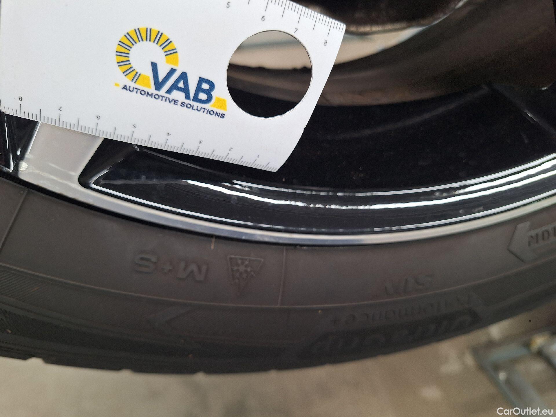  Volvo  XC60 Volvo,  FL'21, Volvo  B4 D Geartronic R-Design 5d #60