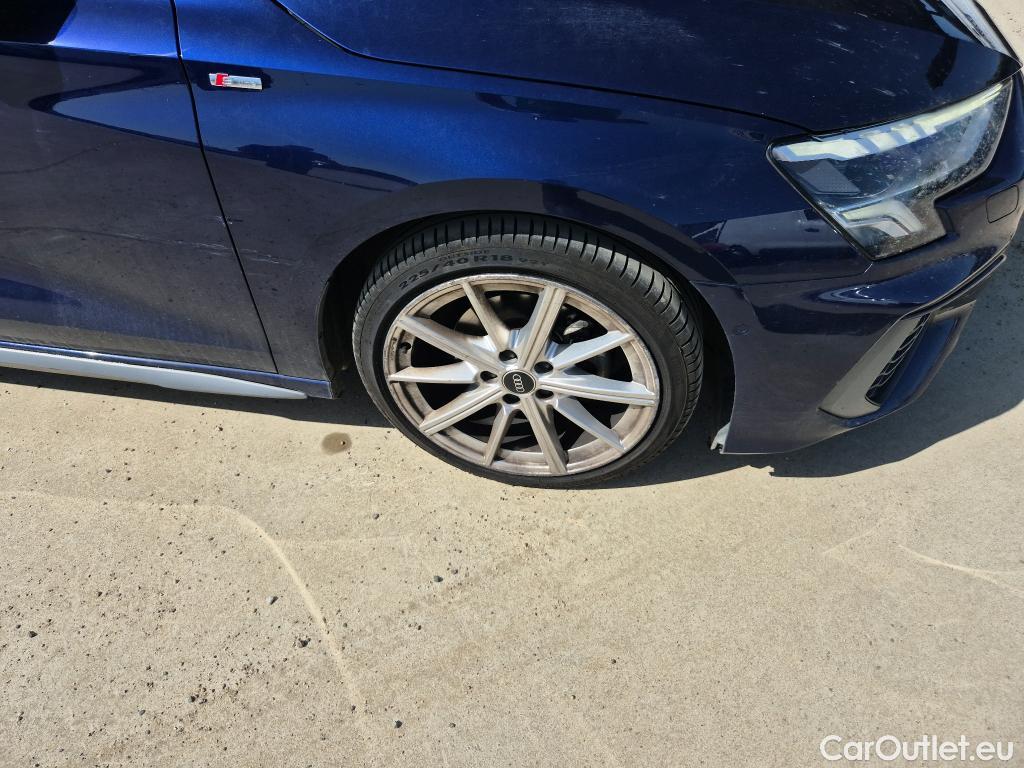  Audi  A3 AUDI  / 2020 / 5P / berlina con portón Sportback S line 30 TDI 85kW (116CV) #9