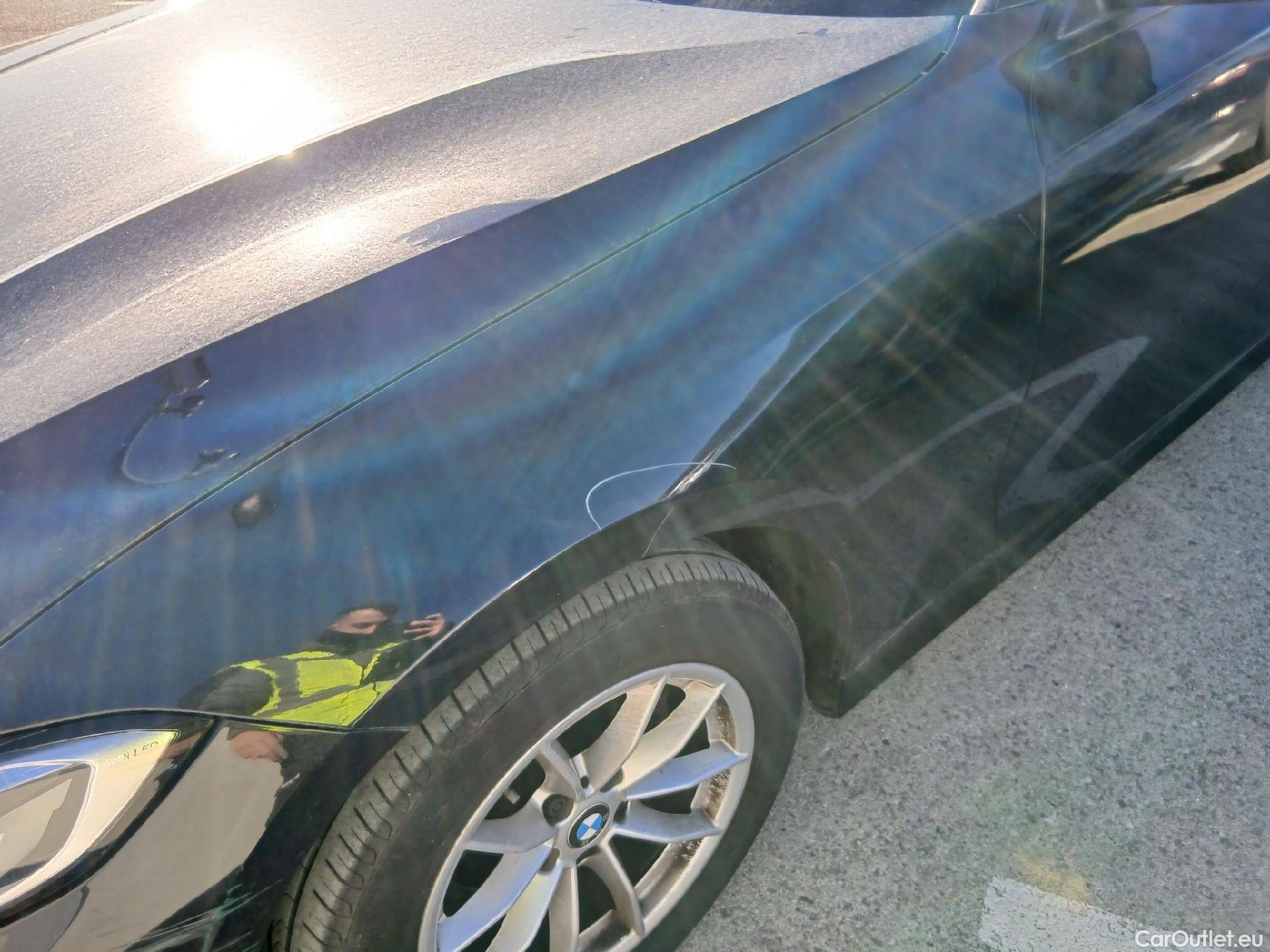  Bmw  Serie 3 BMW  / 2018 / 4P / sedán 318d Auto. #7