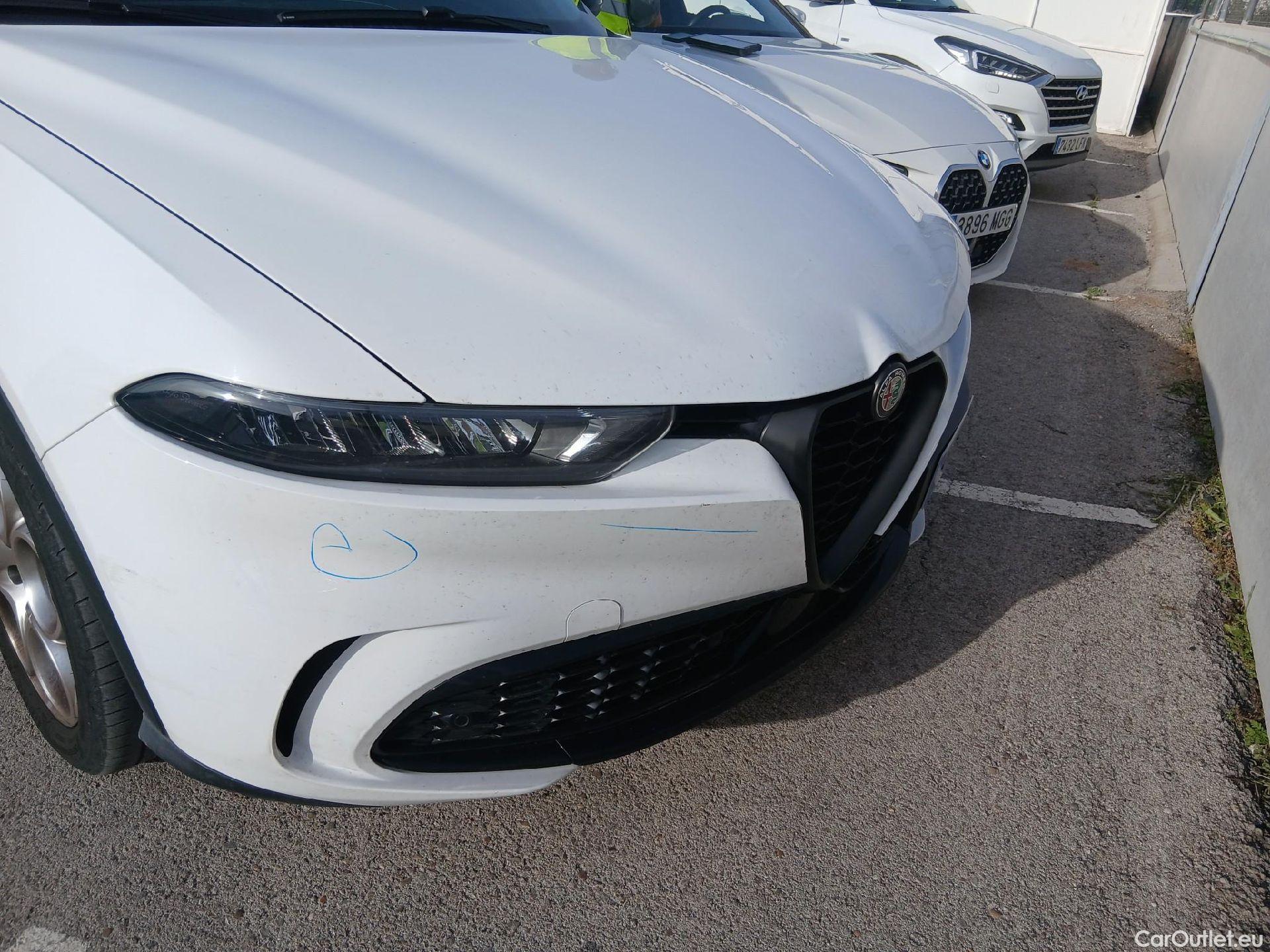  Alfa Romeo  TONALE Alfa Romeo  / 2022 / 5P / todoterreno 1.5 MHEV GASOLINA 130 CV SPRINT FWD #5