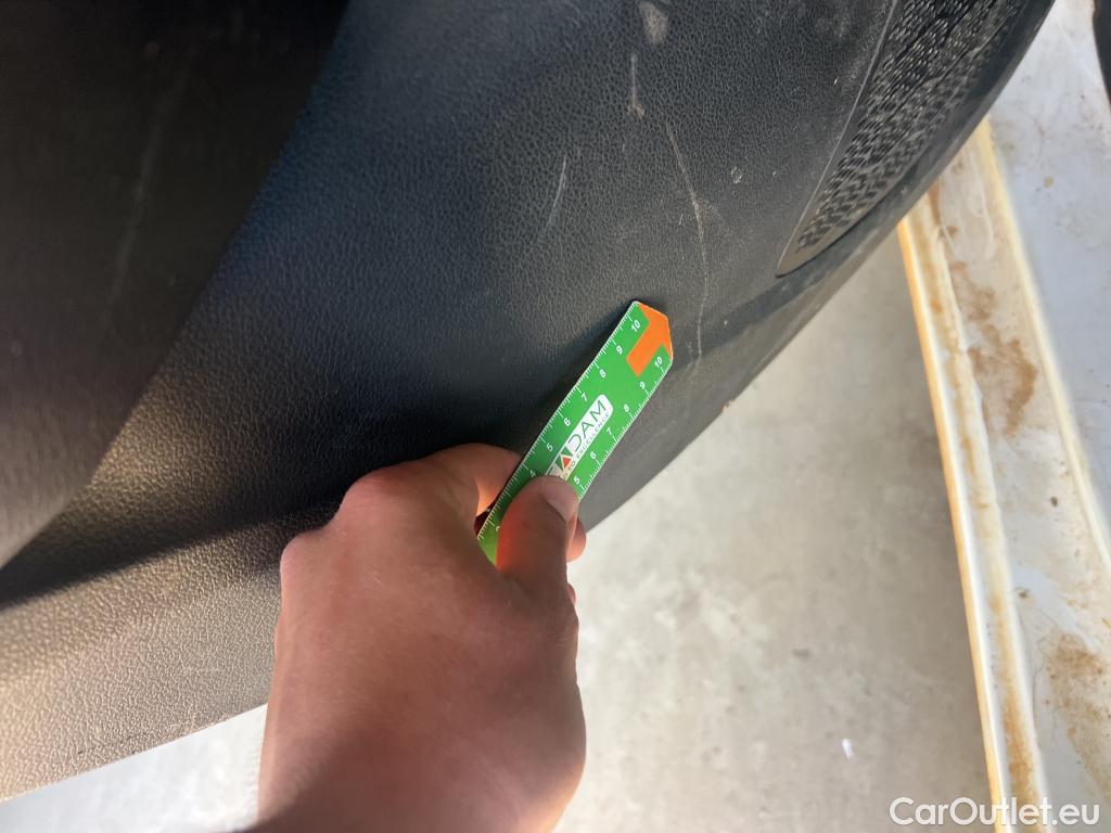  Hyundai  i10 HYUNDAI  / 2020 / 5P / berlina con portón 1.0 Essence #15