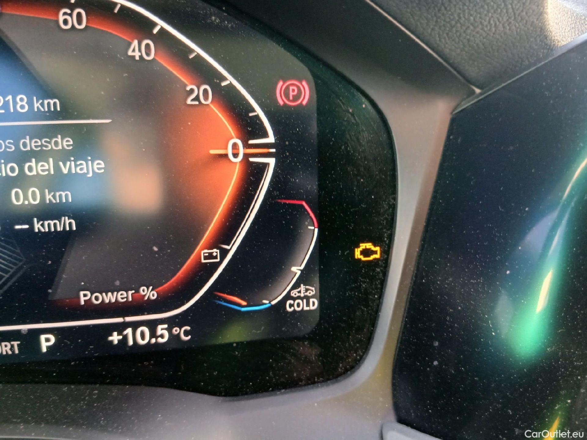  Bmw  Serie 3 BMW  / 2018 / 4P / sedán 318d Auto. #1