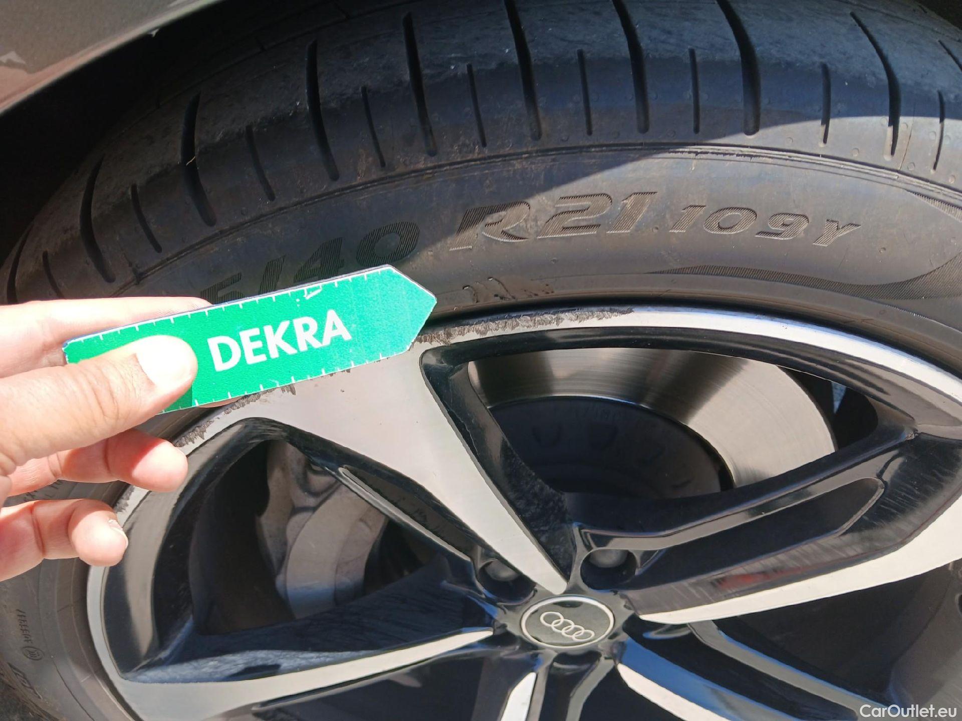  Audi  Q7 AUDI  / 2019 / 5P / todoterreno Black line 55 TFSIe 280kW(381CV) qua tip #55