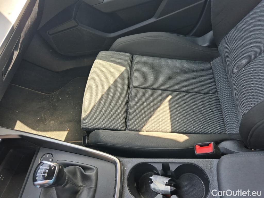  Audi  A3 AUDI  / 2020 / 5P / berlina con portón Sportback S line 30 TDI 85kW (116CV) #24