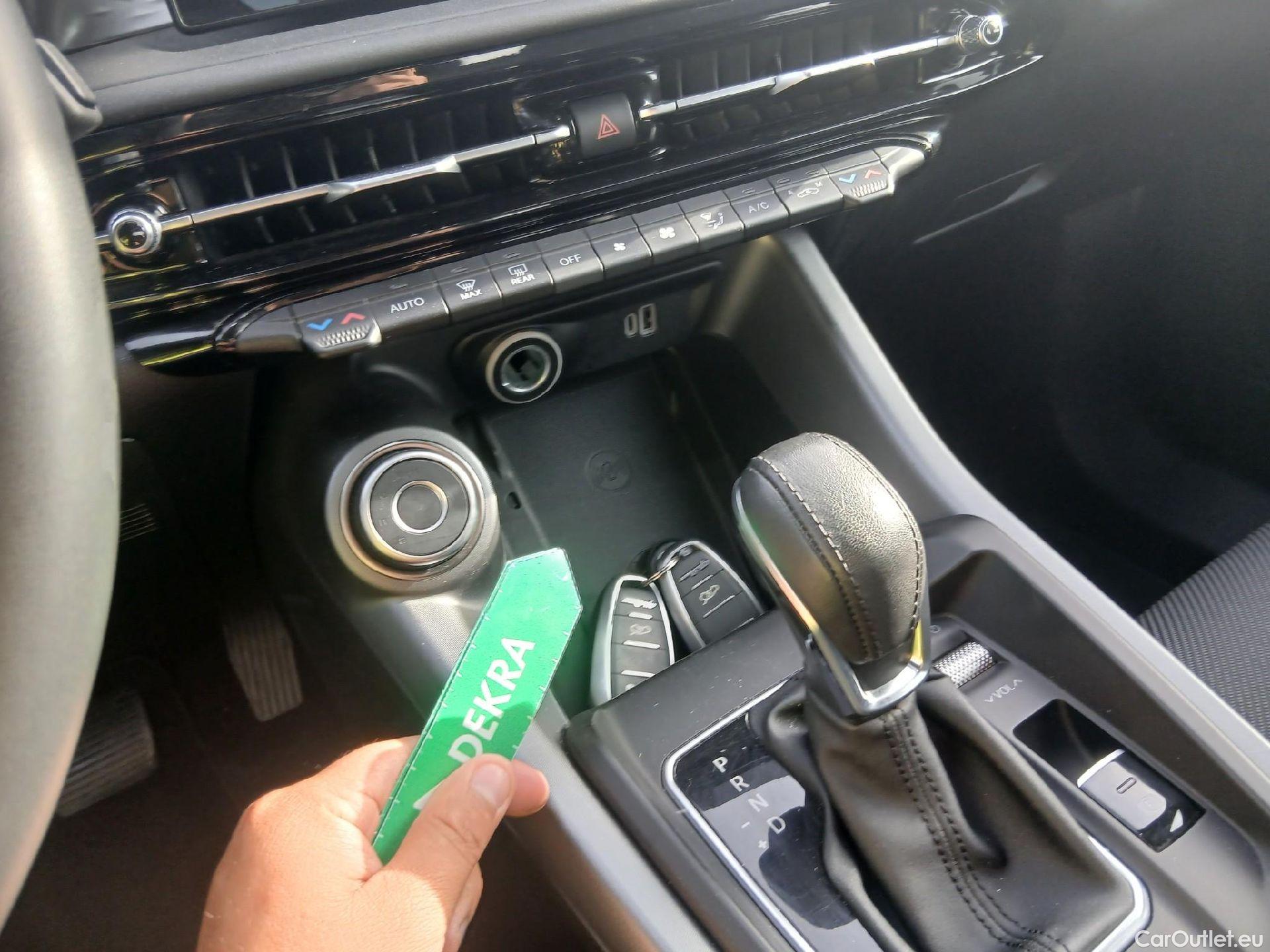  Alfa Romeo  TONALE Alfa Romeo  / 2022 / 5P / todoterreno 1.5 MHEV GASOLINA 130 CV SPRINT FWD #4