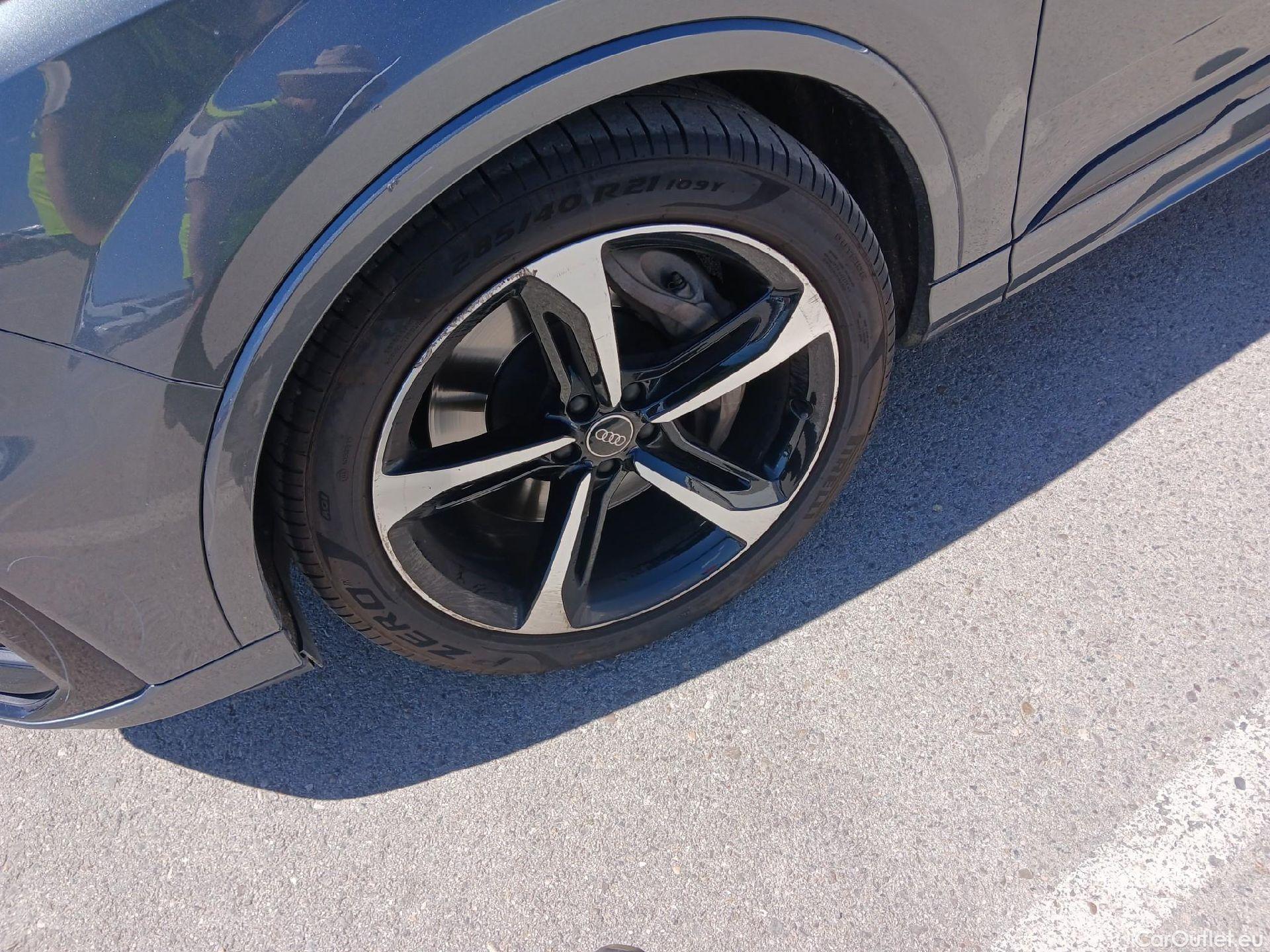  Audi  Q7 AUDI  / 2019 / 5P / todoterreno Black line 55 TFSIe 280kW(381CV) qua tip #25