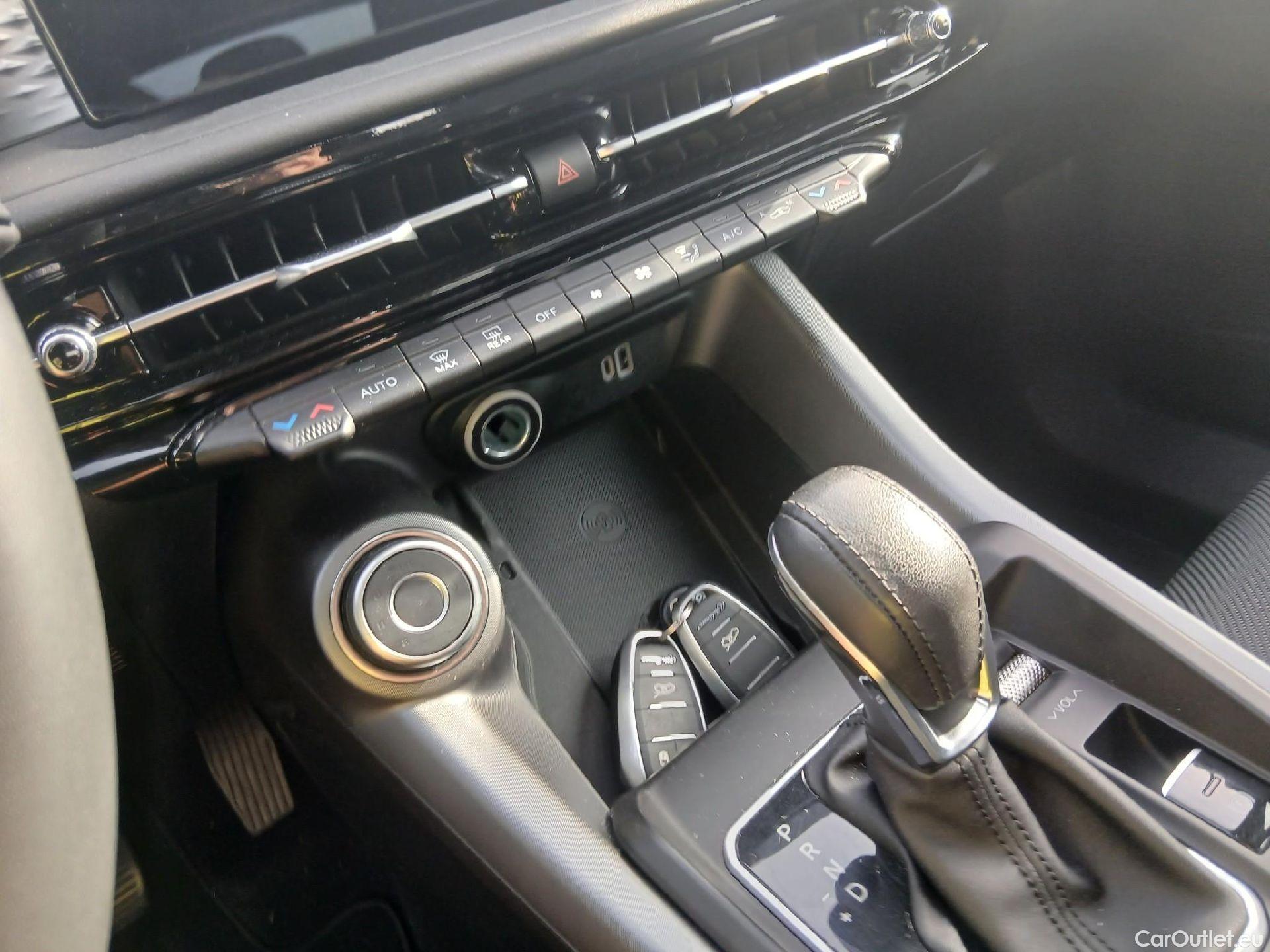  Alfa Romeo  TONALE Alfa Romeo  / 2022 / 5P / todoterreno 1.5 MHEV GASOLINA 130 CV SPRINT FWD #3