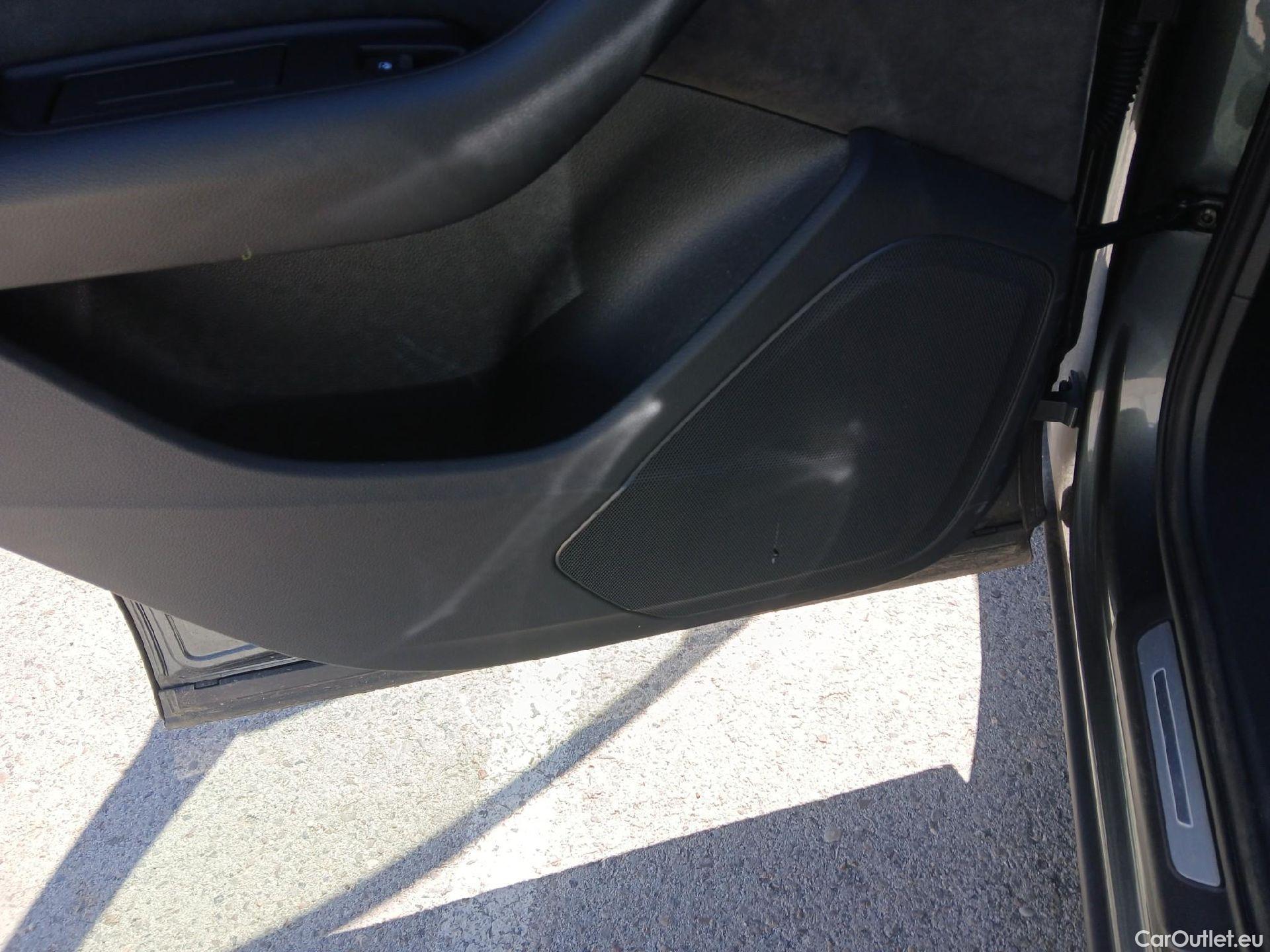  Audi  Q7 AUDI  / 2019 / 5P / todoterreno Black line 55 TFSIe 280kW(381CV) qua tip #6