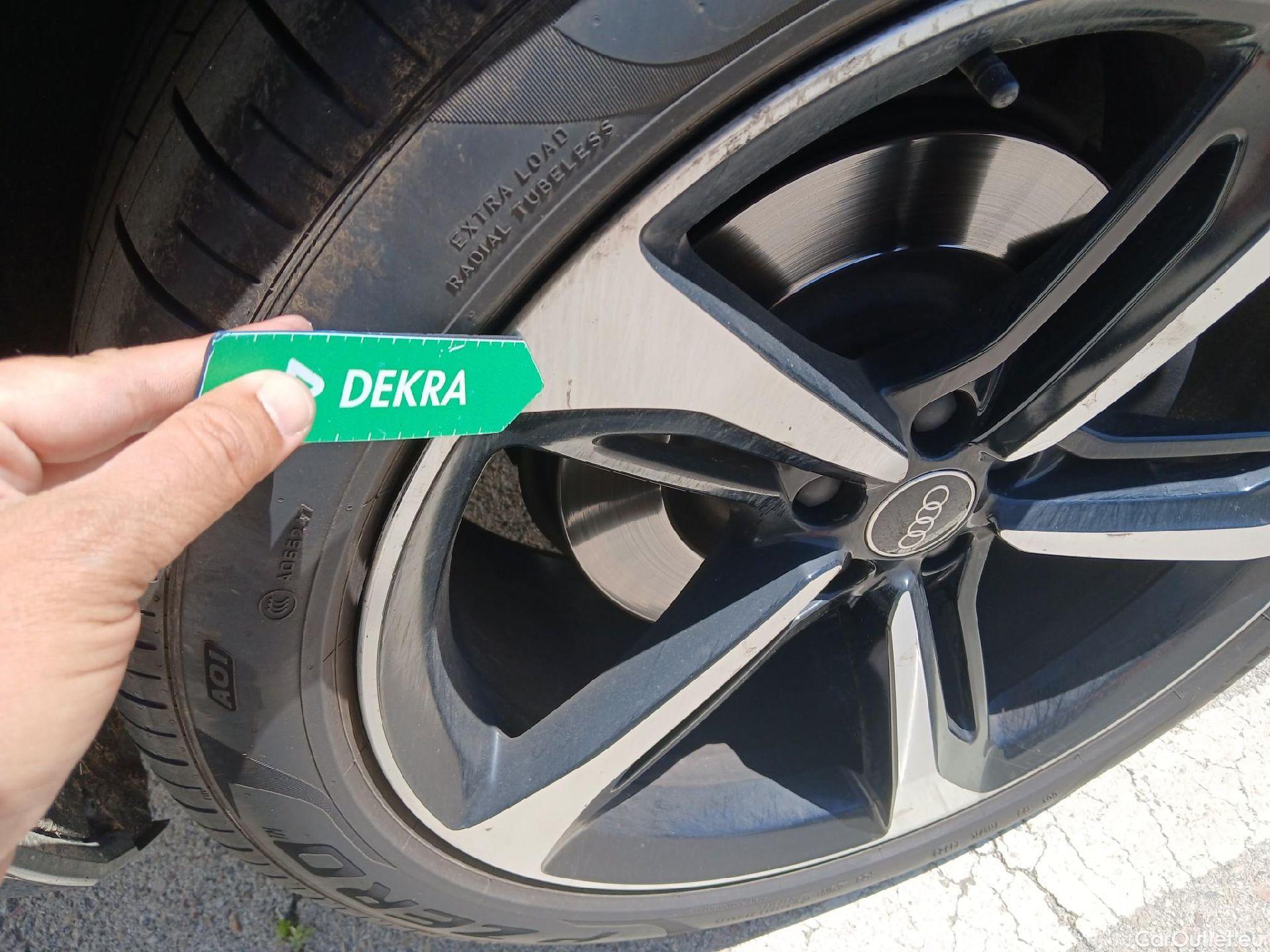  Audi  Q7 AUDI  / 2019 / 5P / todoterreno Black line 55 TFSIe 280kW(381CV) qua tip #49