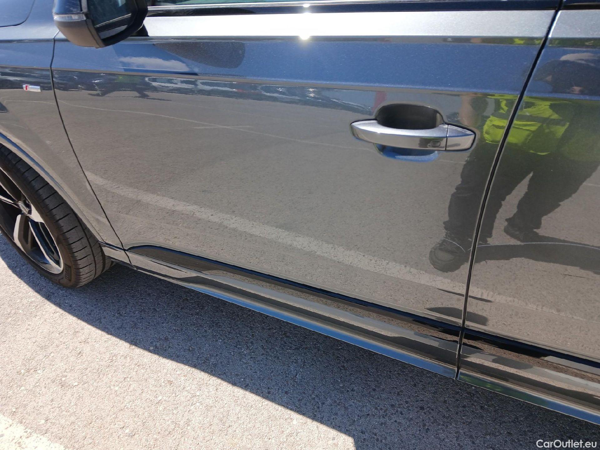  Audi  Q7 AUDI  / 2019 / 5P / todoterreno Black line 55 TFSIe 280kW(381CV) qua tip #27