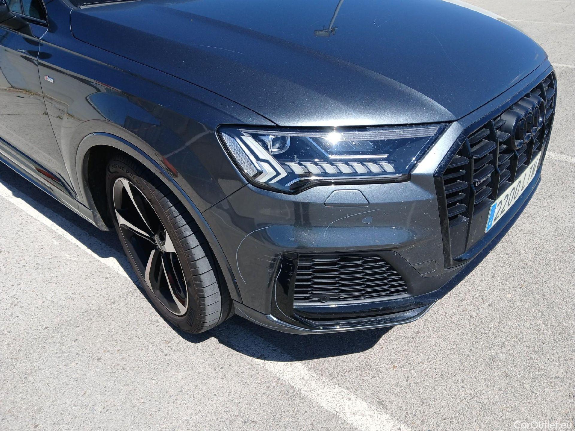  Audi  Q7 AUDI  / 2019 / 5P / todoterreno Black line 55 TFSIe 280kW(381CV) qua tip #10