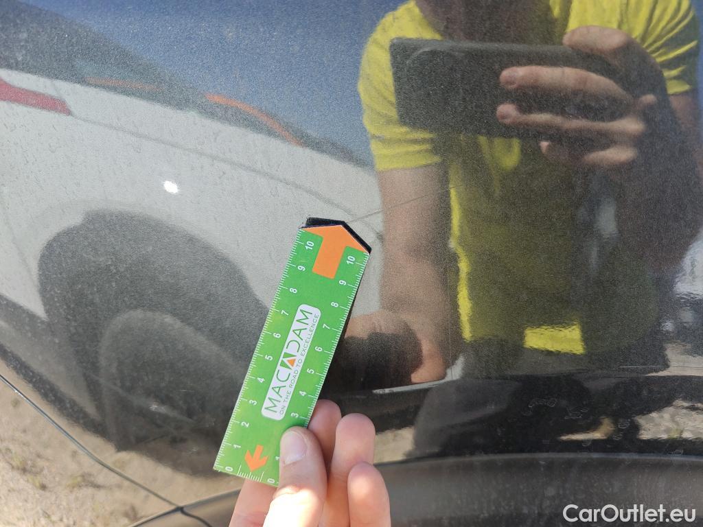  KIA  Niro KIA  / 2019 / 5P / crossover 1.6 GDi HEV 104kW (141CV) Concept #21