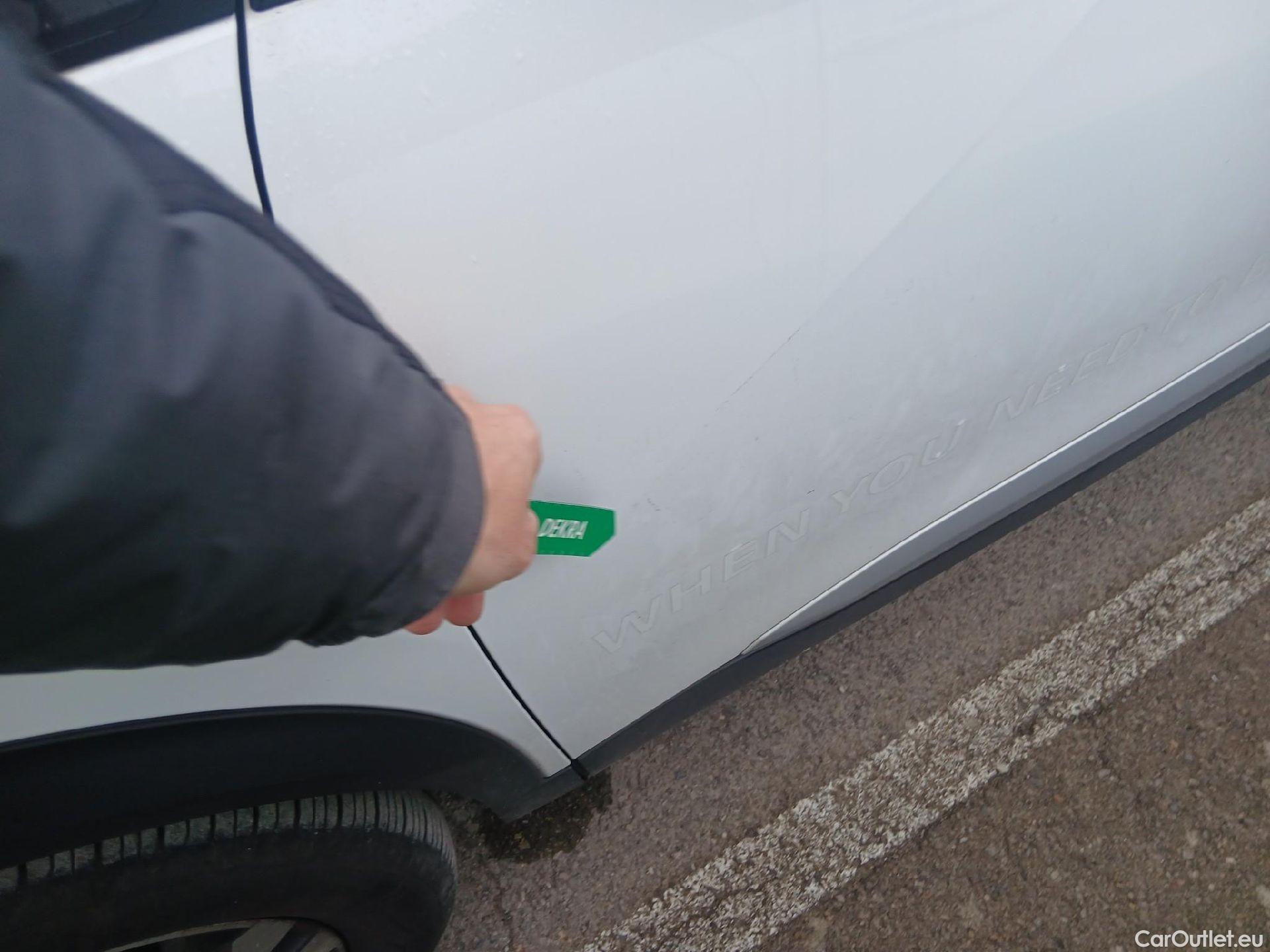  Peugeot  2008 PEUGEOT  / 2019 / 5P / todoterreno Allure BlueHDI 81kW (110CV) #8