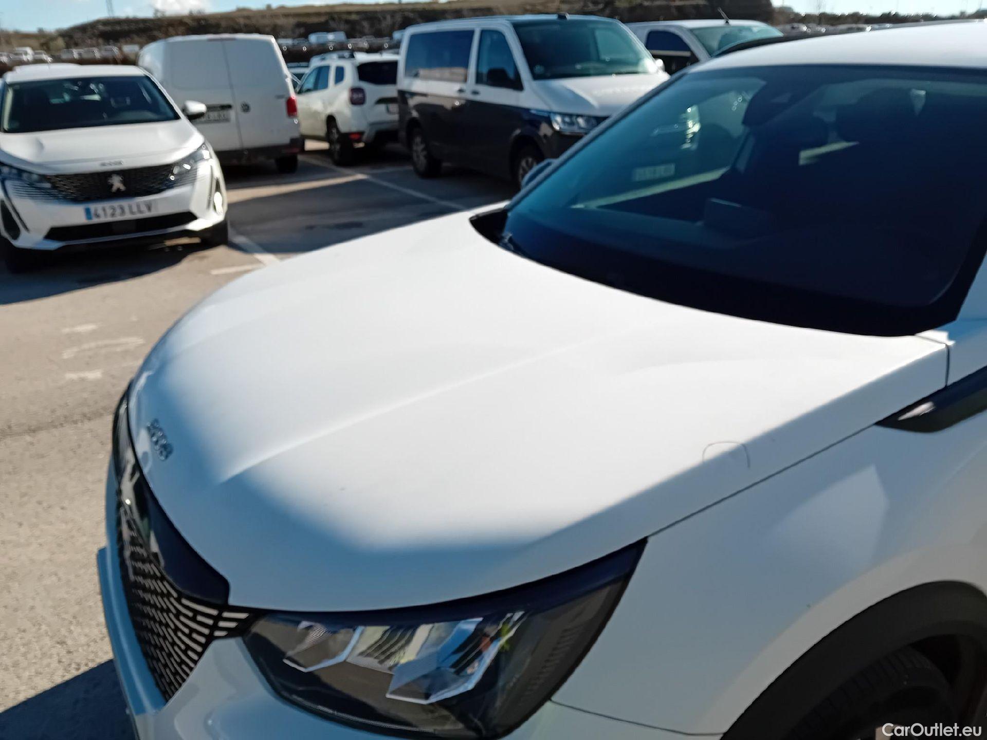  Peugeot  2008 PEUGEOT  / 2019 / 5P / todoterreno Allure BlueHDI 81kW (110CV) #6