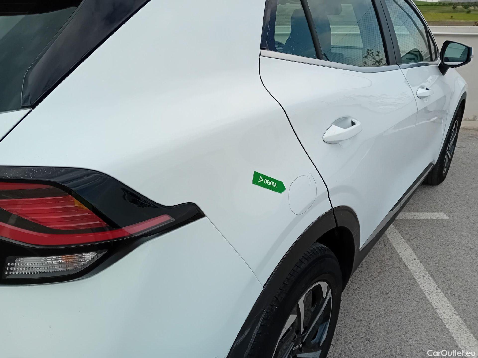  KIA  Sportage KIA  / 2022 / 5P / todoterreno 1.6 T-GDi MHEV 110kW (150CV) Drive 4x2 #14