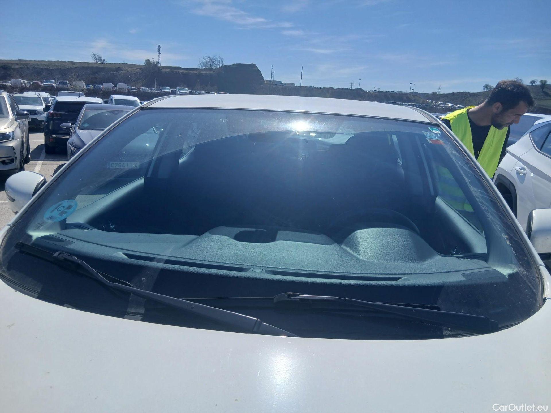  Nissan  Qashqai NISSAN  / 2017 / 5P / todoterreno DIG-T 103 kW (140 CV) E6D ACENTA (AC) #11