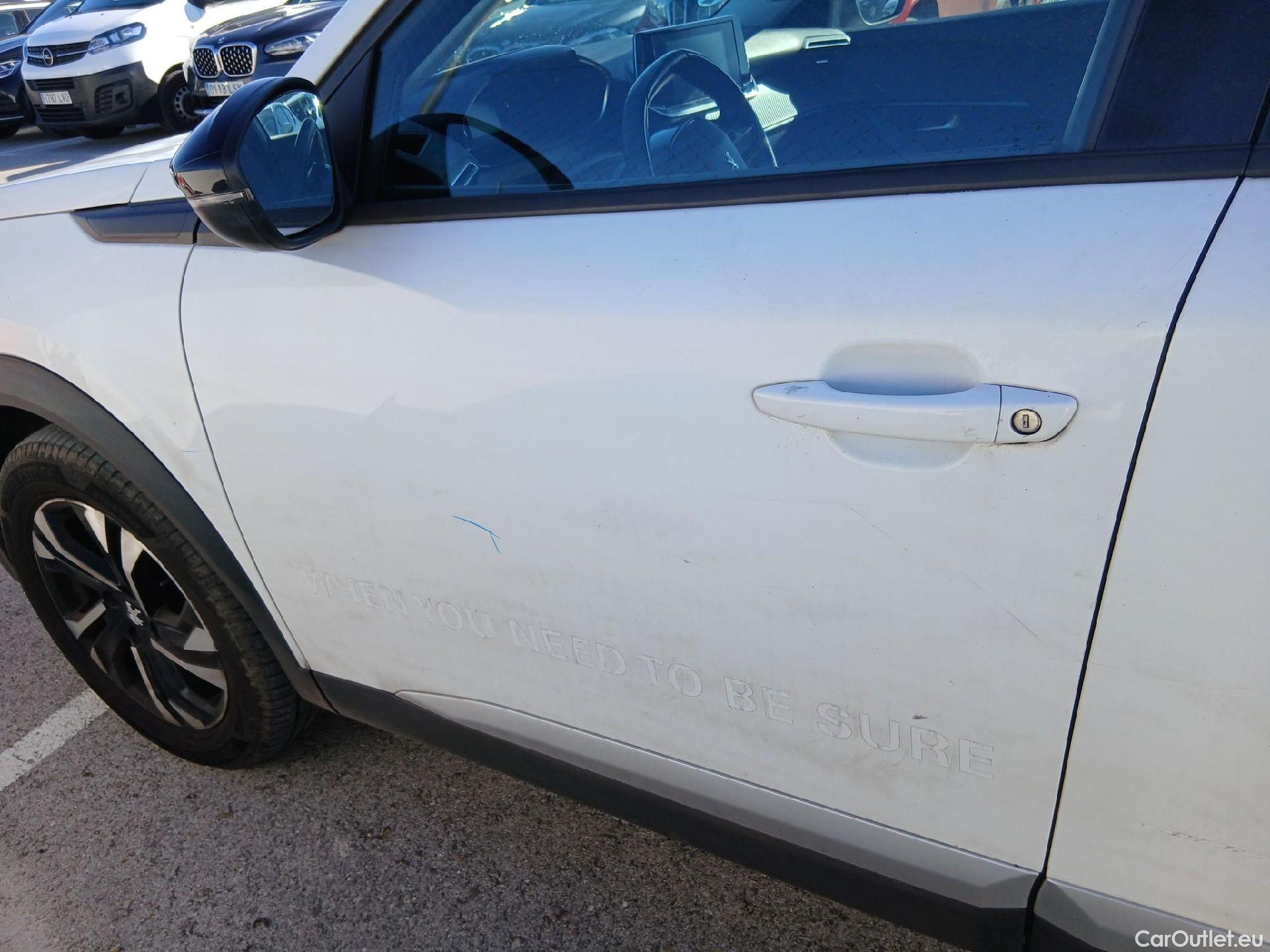  Peugeot  2008 PEUGEOT  / 2019 / 5P / todoterreno Allure BlueHDI 81kW (110CV) #10