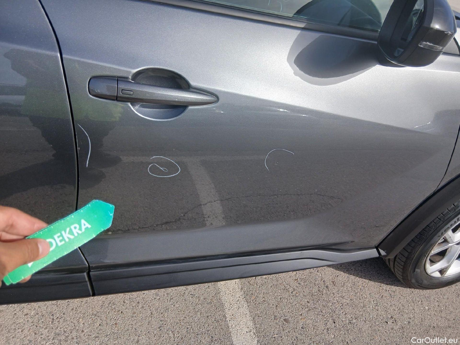  Nissan  Juke NISSAN  / 2019 / 5P / crossover DIG-T 84 kW (114 CV) DCT 7 V N-Connecta (AC2) #37