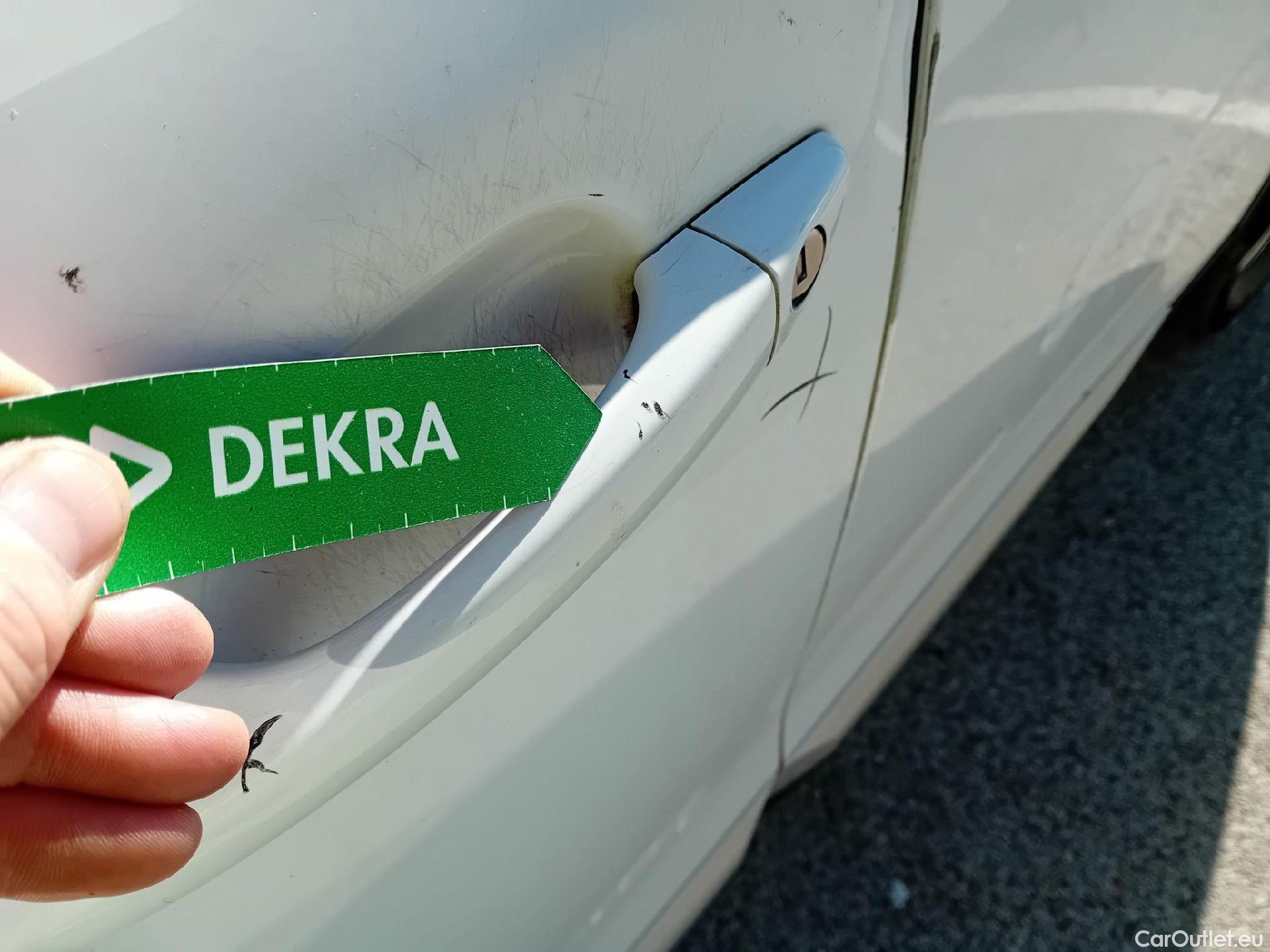  Peugeot  2008 PEUGEOT  / 2019 / 5P / todoterreno Allure BlueHDI 81kW (110CV) #15